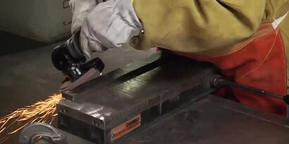 Beveling with 3M Cubitron II Depressed Center Grinding Wheels, Fibre Discs, and Flap Discs Video

