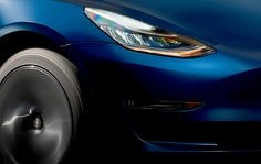 Coche azul.
