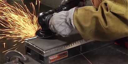 Prepping a Metal Surface with 3M Cubitron II Fibre and Flap Disc Video
